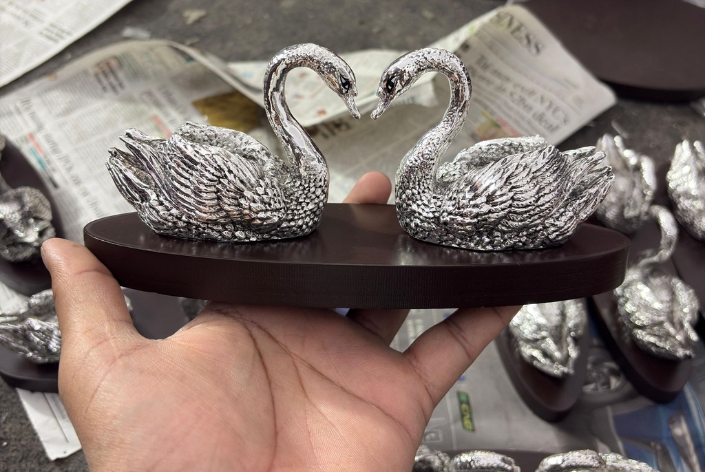 [KDC-DEC-0115] Decorative Figure - Swan Pair With Wood